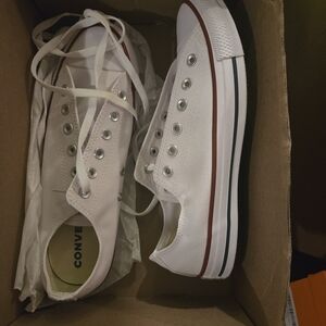 Converse W/M Classic White Sneakers